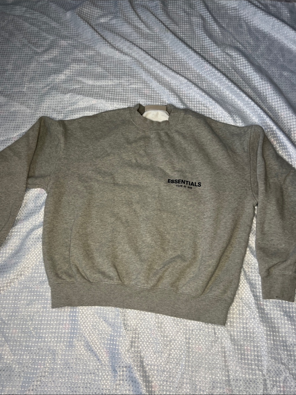 ESSENTIALS Men’s Crewneck Sweatshirt - Heather Gray